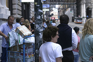 Crowd in Via XX Settembre, Genova / Genoa