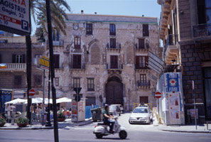 Old house in Via Roma, Palermo