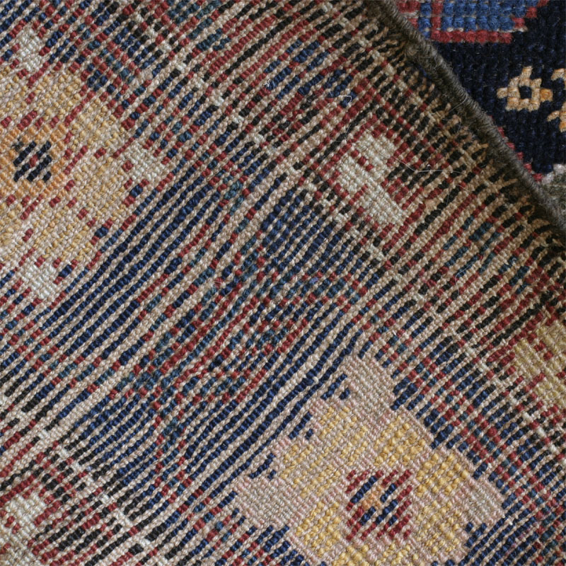 Armenian rug - 2-5 weft shoots